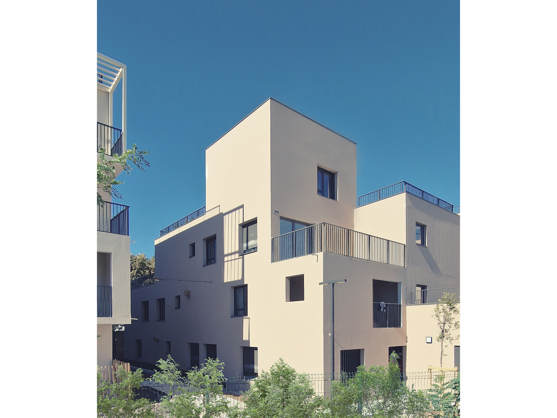 MORE-Architecture-Projet-Logement-Bureaux-Cafe-Residence-Hoteliere-Pessac-HLE_19