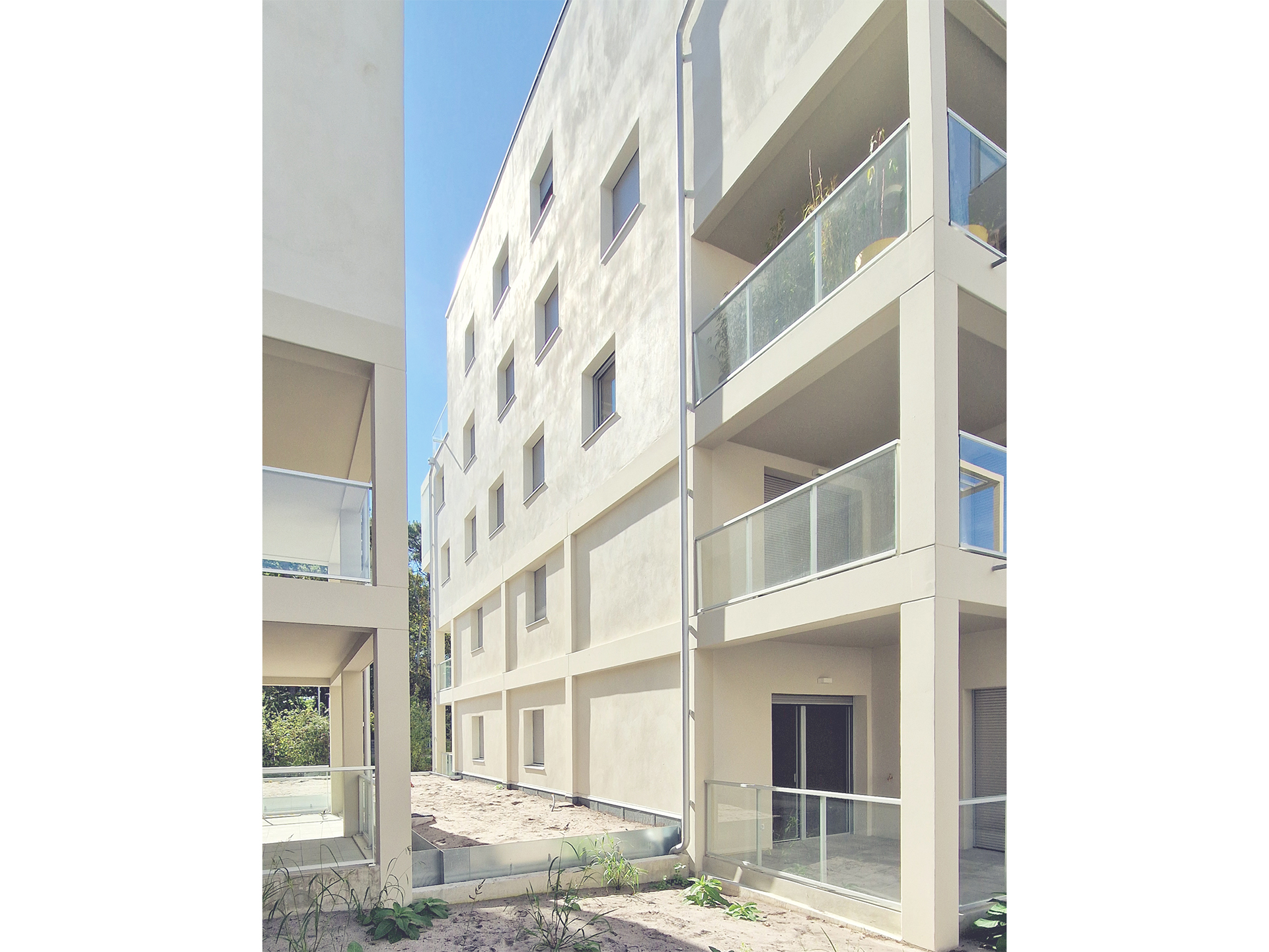 MORE-Architecture-Projet-Logement-Bureaux-Cafe-Residence-Hoteliere-Pessac-HLE_23